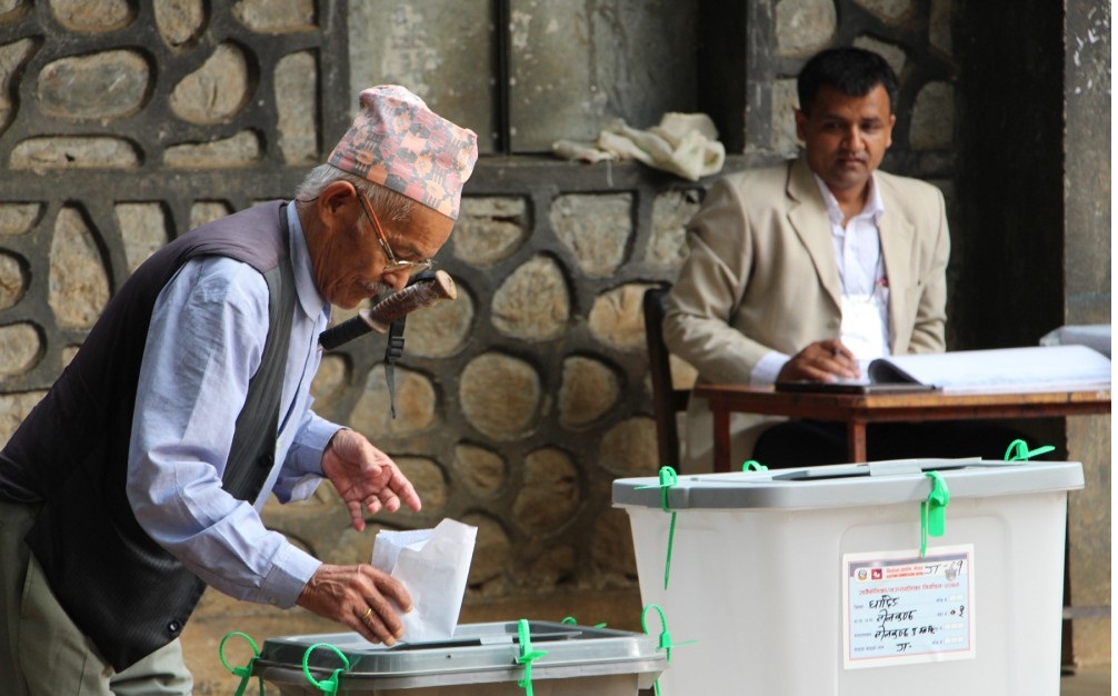 मतगणना आजै बेलुकीबाट, निर्वाचन आयोगले दियो ११ बुँदे निर्देशन