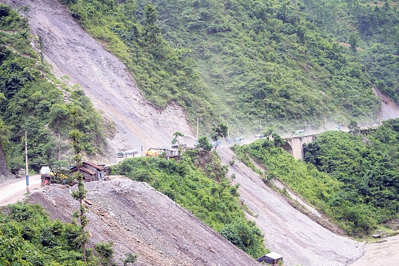 मुग्लिन सडक आजदेखि पुनः ६ घन्टा बन्द