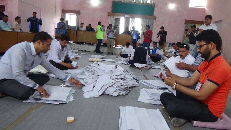 कास्कीको पोखरा लेखनाथ महानगरापलिकाको मतगणना सुरु(फोटो फिचर सहित )