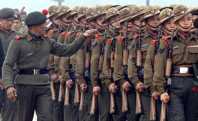 भारतले ठोक भन्दैमा चीनसँग नलडिने सीमाना कुरेका गोर्खा सैनिक कमाण्डरको स्पष्टोक्ति