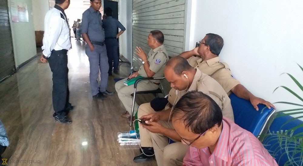 नेपाली टिभी कार्यालयमा पश्चिम बंगाल सरकारले लगायो ताला