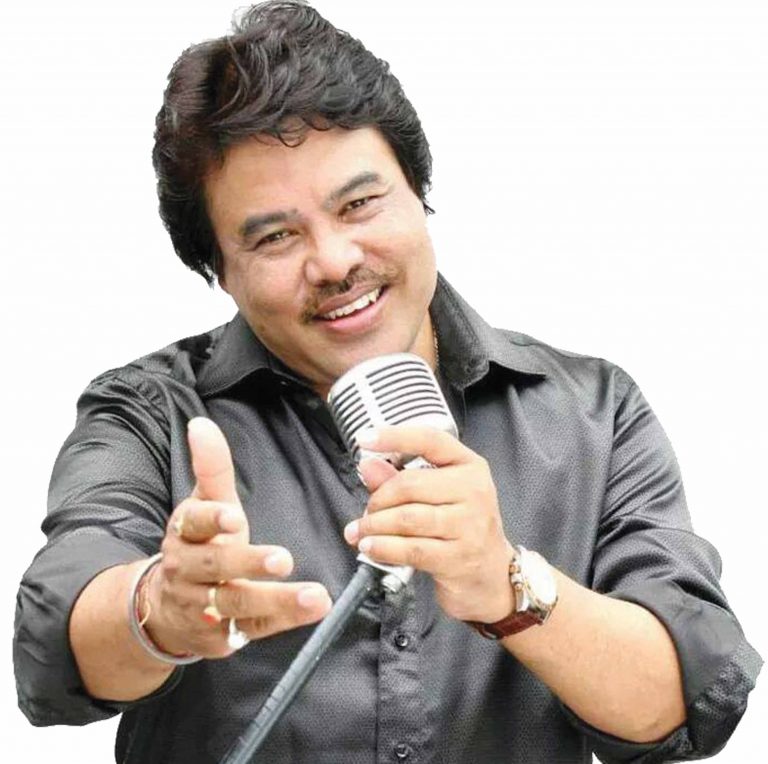 गीत गाउनै लाग्दा बाबुको मृत्युको खबर आएपछि…