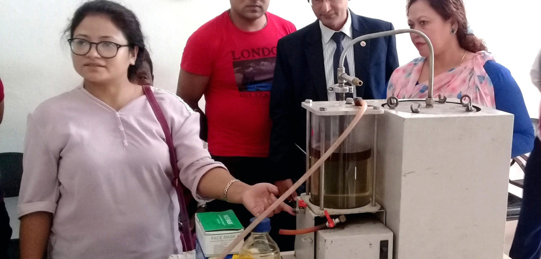 प्लाष्टिक पेलेर नेपालका वैज्ञानिकले निकाले डिजेल