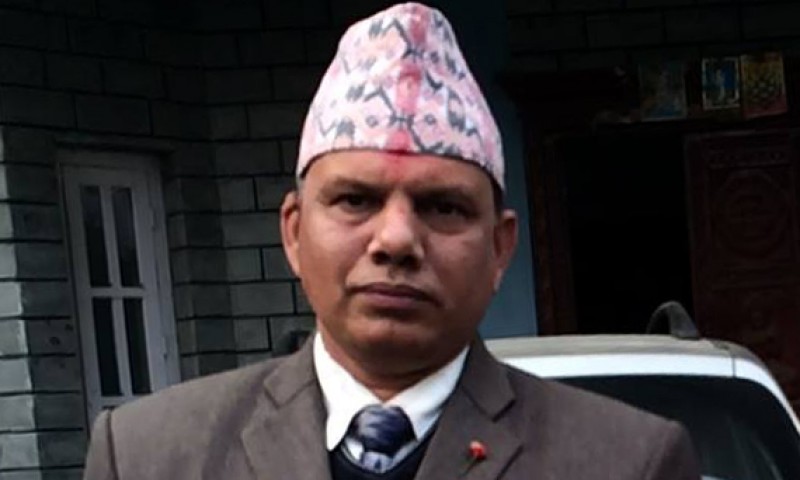 स्वास्थ्य सेवा निर्देशनालय गण्डकी प्रदेश प्रमुख पौडेल  एक लाख रुपैयाँ घुस लिँदालिँदै रंगेहात पक्राउ