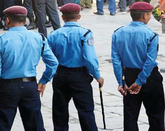 प्रहरी पुग्दा गाउँबासी डराएर लुके, किन ?