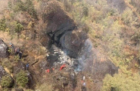 हेलिकोप्टर दुर्घटनामा  पर्यटनमन्त्री अधिकारीसहित सातै जनाको निधन