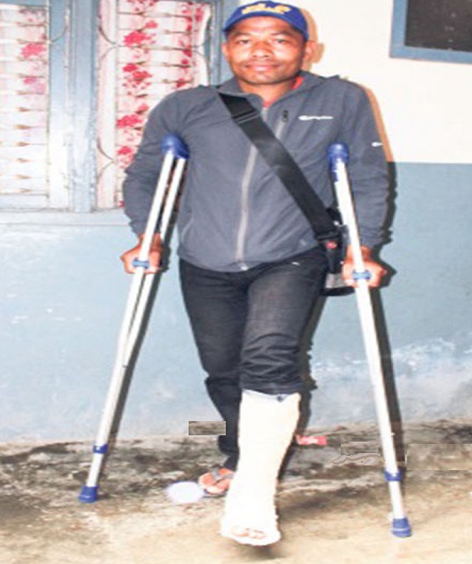 जनप्रतिनिधिकै घरमा प्रधानाध्यापक विश्वकर्मामाथि कुटपिट, प्रहरीद्वारा उजुरी लिन ढिलाई