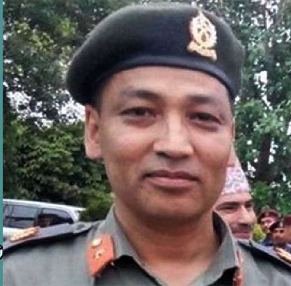 सिपाहीलाई बिदामा पठाएर रासनको पैसा खाने ससस्त्रका डीआईजी श्रेष्ठसहित आधा दर्जन अधिकारीमाथि कारबाही सुरु