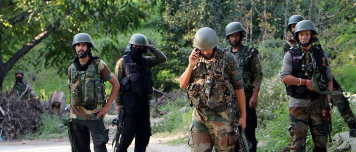 कश्मिरमा कर्फ्यु, नेतालाई नजरबन्द : मोबाइल र इन्टरनेटसमेत प्रतिवन्धित