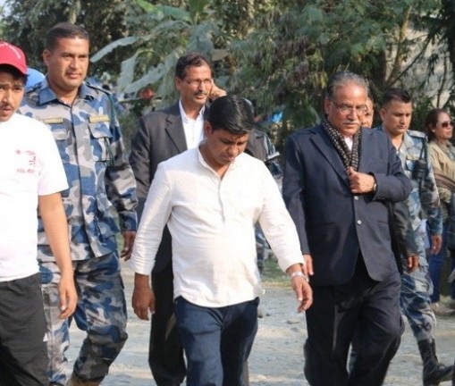 सिमा सुरक्षा गर्न खटिनुपर्ने ससस्त्र प्रहरी नेताको सुरक्षामा व्यस्त