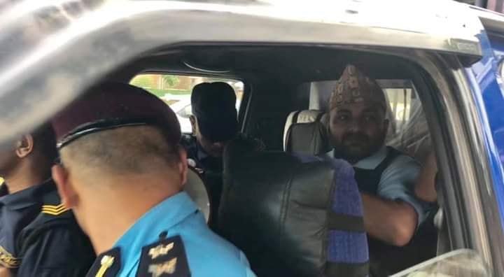 जिल्ला अदालत कास्कीबाट गिरफ्तार नेता रुपेशलाई गोर्खा पुर्याएर शान्ति सुरक्षामा खलल पुर्याएको “झुट्ठा” मुद्दा