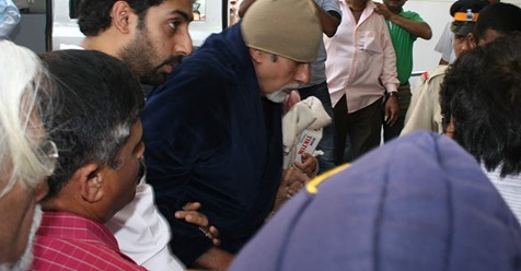 बलिउडका महानायक अमिताभ बच्चन अस्पताल भर्ना