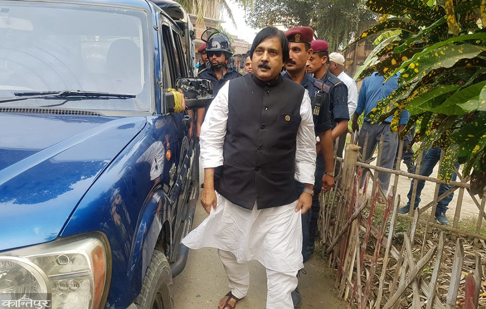 नेपाली कांग्रेसका नेता एबम सांसद अफ्ताव आलम रौतहट जिल्ला कारागर चलान
