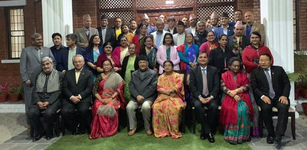 बरखास्त मन्त्रीहरुद्वारा प्रमको रात्रीभोज बहिष्कार, आफ्नो कार्यकालमा प्रमलाई भेट्न पनि नपाएकोमा असन्तुस्ट