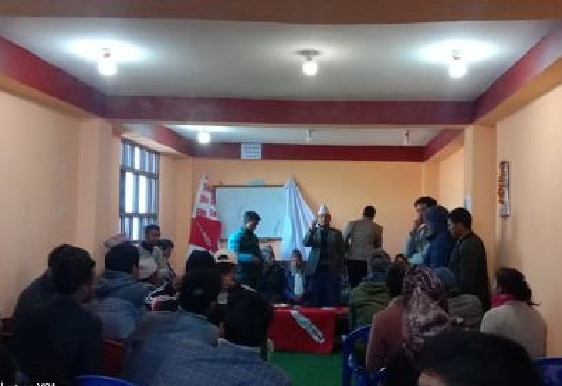 २५ औं जनयुद्ध दिवस मनाउने क्रममा सत्तारुढ नेकपाका बिध्यार्थीबिच बिबाद, ब्यानर च्याताच्यात