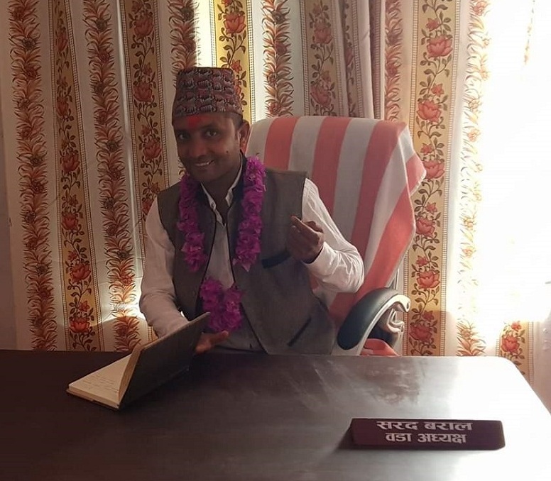 वडाध्यक्ष बरालमाथि पांच सय कुखुरा चोरी गरेको आरोप !