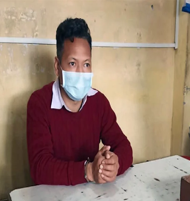 धेरै पैसा कमाउने लोभमा प्रहरी र सेनाको जागीर छाडेकालाई विदेश पठाउँछु भन्दै दुई करोड ५० लाख ठगी गर्ने बाबुराम पक्राउ