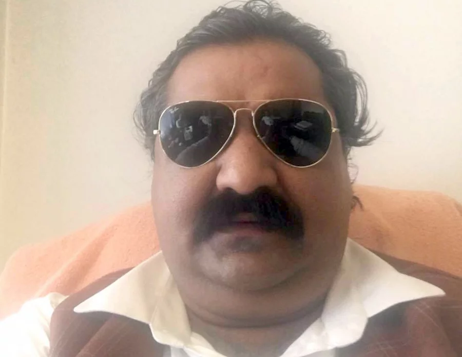 ७५ लाख रुपैयाँ ठगी गरेको आरोप लागेका ठेकदार भेटवालले प्रहरीसमक्ष आत्मसमर्पण गरे