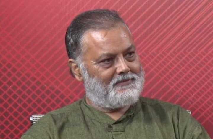 प्रधानमन्त्री केपी ओली विरूद्ध सामाजिक संजालमा आपत्तिजनक टिप्पणी गरेको भन्दै पूर्व सचिव भीम उपाध्याय पक्राउ