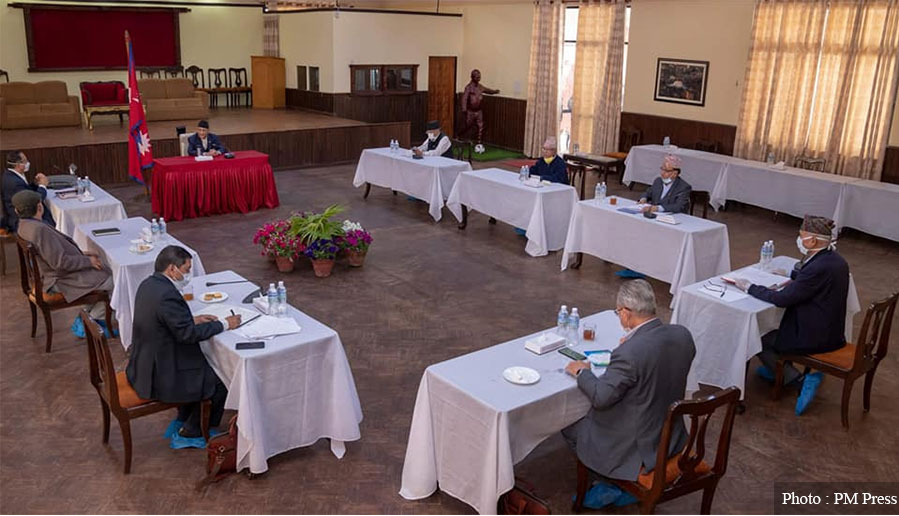 कोरोनाभाइरस नियन्त्रण गर्न खरीद सामाग्रीमा भएको भ्रष्टाचारको छानबिन गर्न प्रम ओलीलाई सत्तारूढ नेकपाको बैठकमा दबाव