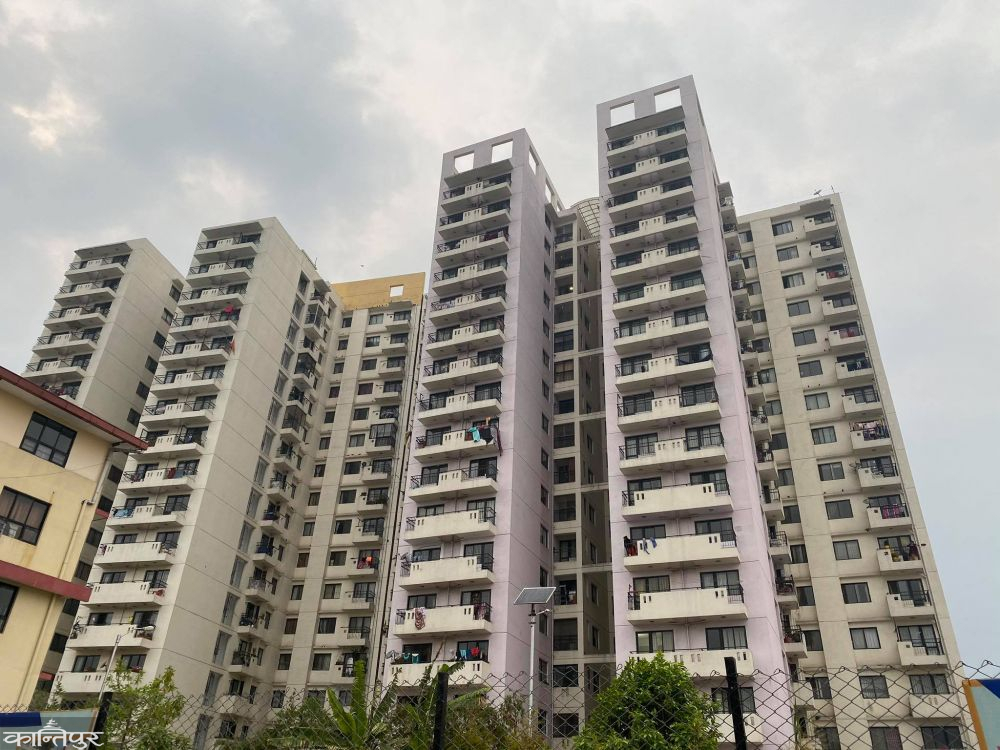 काठमाडौंको सनसिटी अपार्टमेन्टको १५ औं तलामा बस्ने एकै परिवारका तीन जनामा कोरोना संक्रमणको आशंका, स्वाव परीक्षण रिपोर्ट आउन बाँकी
