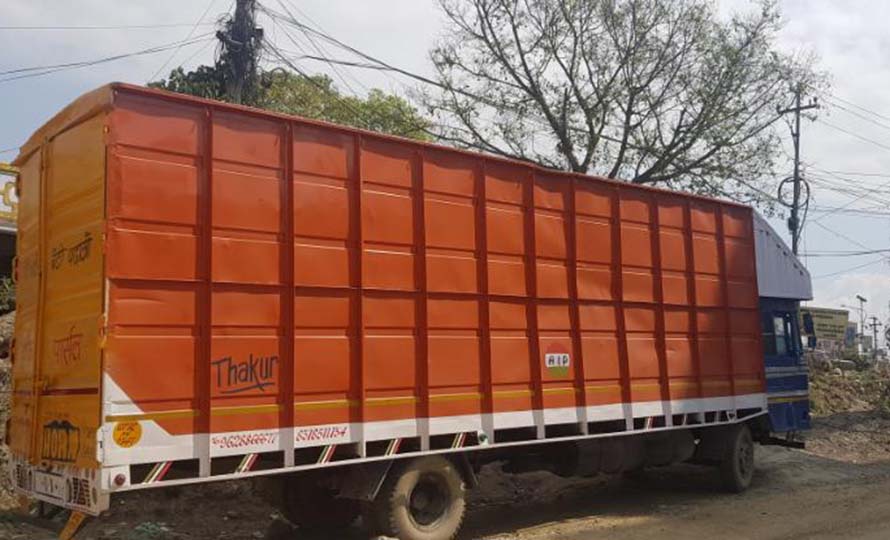 लकडाउनमा नेपाल भित्रिएको भारतीय ट्रकमा अबैध एक करोड १० लाख भारु बरामद, चालक र सहचालक पक्राउ
