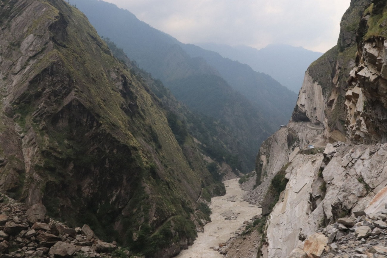 मनाङ भित्रिने कामदार र कर्मचारी बढ्दै,सङ्क्रमणको जोखिम बढेको भन्दै स्थानीयवासी चिन्तित