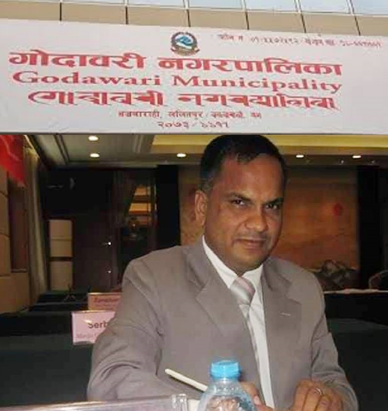 गोदावरी नगरपालिकाका प्रशासकीय अधिकृत र सव-इन्जिनियर एकलाख ५० हजार रुपियाँ घुससहित पक्राउ