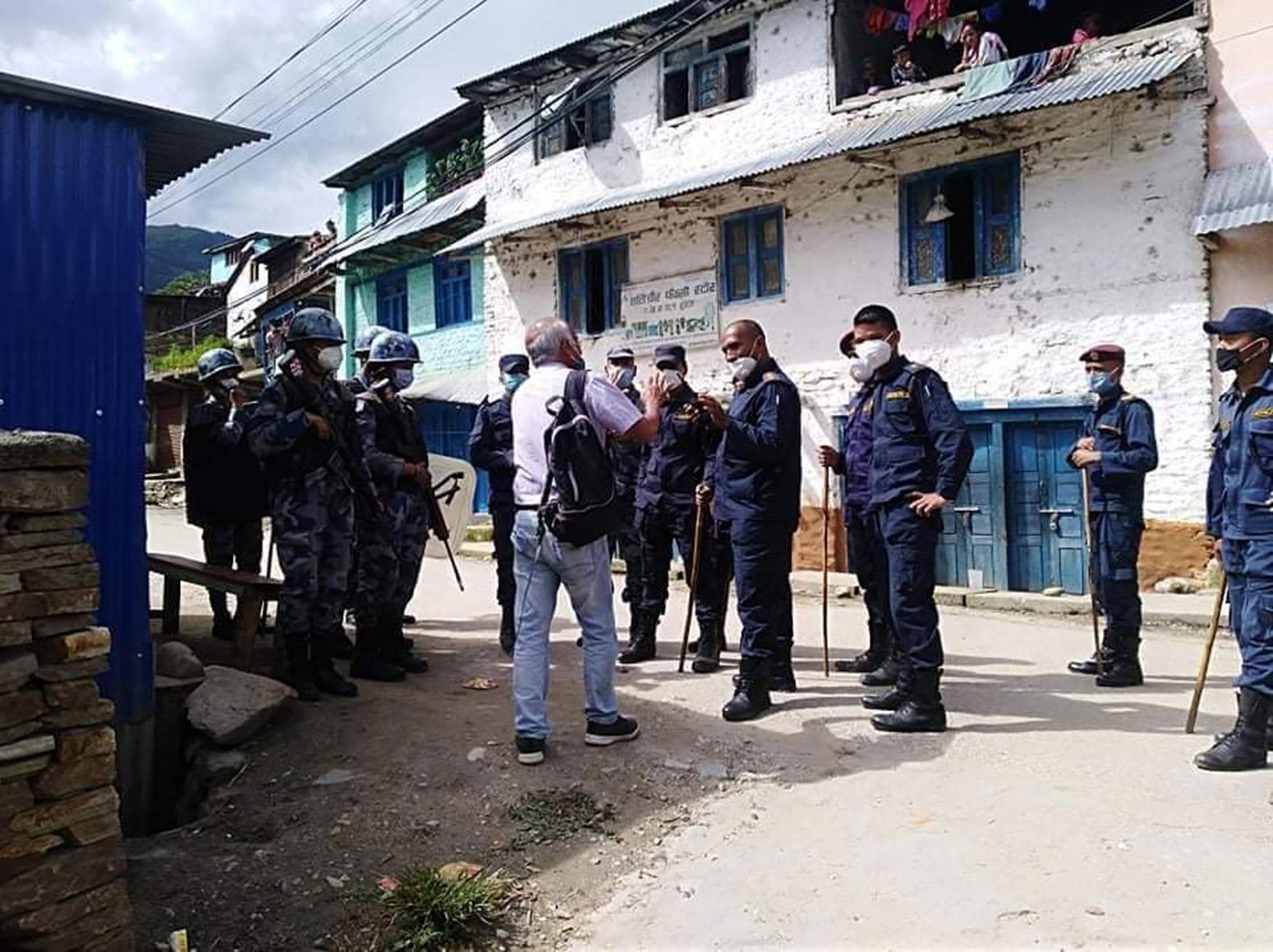 सत्याग्रह रोक्न डा. गोविन्द केसीलाई होटेलमै ‘नजरबन्द’ : प्रधानमन्त्रीको अनैतिक दम्भ र माफियाहरूसँगको साँठगाँठ- डा. केसी