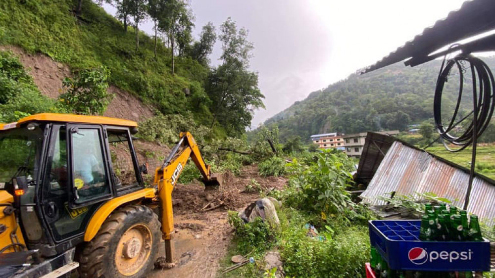 मध्यराती निर्माणाधीन कभर्डहल पुरिंदा तीन मजदुर मृत भेटिए, चार बेपत्ता, एक जनाको उद्धार
