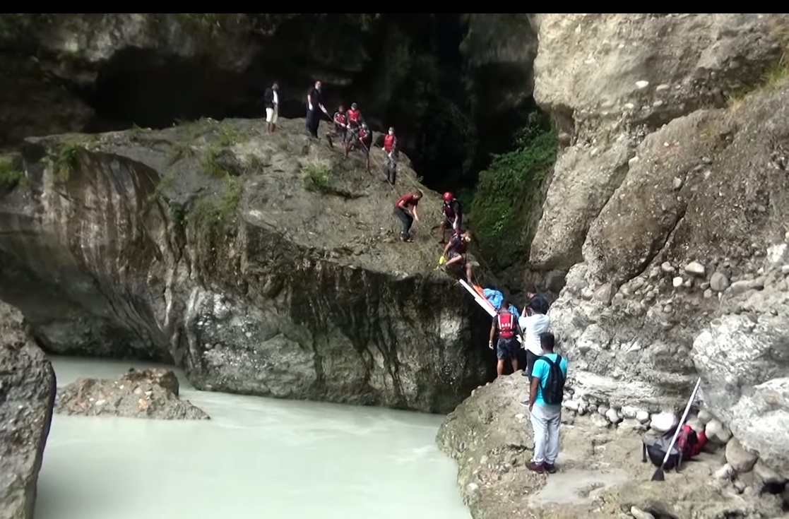 सेती खोँचमा खसेका सम्राटको सकुशल उद्धार