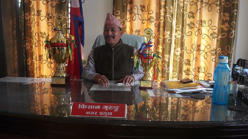 कन्ट्याक ट्रेसिङमा परेका तनहुँ शुक्लागण्डकीका मेयर गुरुङलाई कोरोना पुष्टि