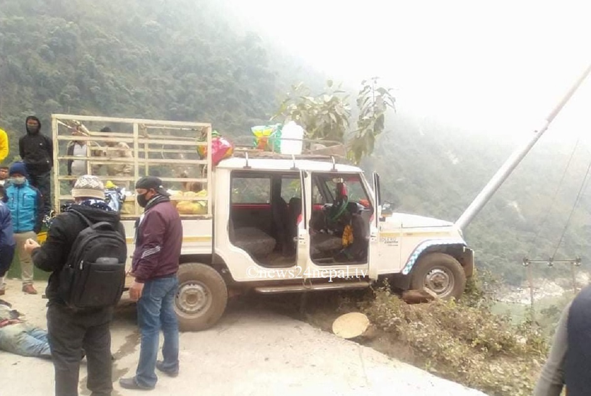 जलबिरेमा बोलेरो दुर्घटना हुँदा दुई जनाको मृत्यु, ११ जना घाइते