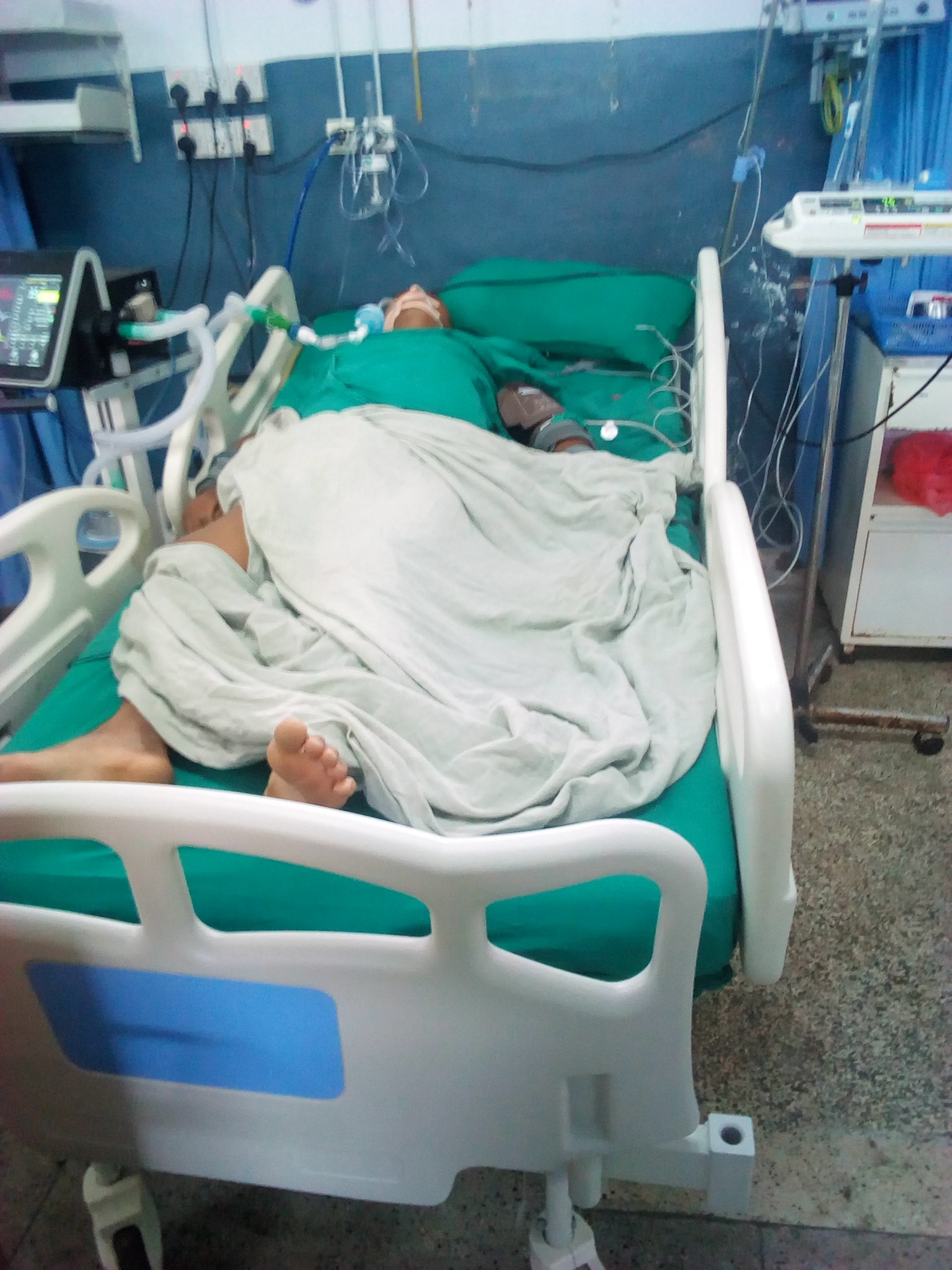 तुरुन्त अस्पताल लैजानुपर्ने नेतालाई फेरी कारागार लैजाने प्रयास, उपचारमा ढिलाईले जनसरकार प्रमुखको भेन्टीलेटरमा जीवनमरणको दोसाँध