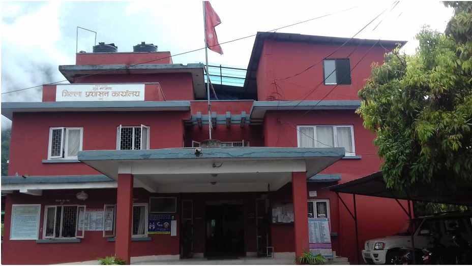 कोरोना त्रास : तनहुँमा बेलुका १० बजेपछि व्यवसाय बन्द गर्न प्रशासनको सूचना