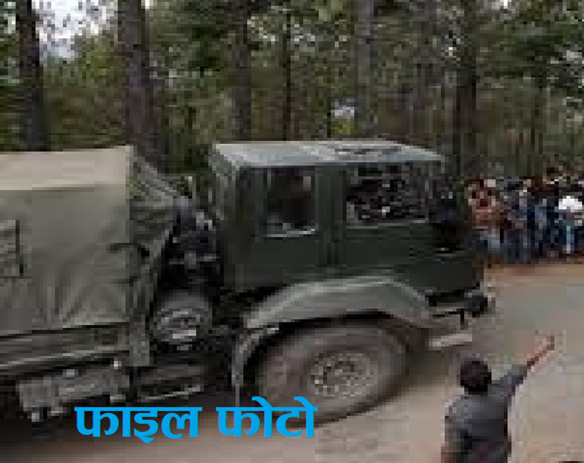 आक्रोशित सुर्खेतबासीले सेनाको ब्यारेक जाने बाटो रोके