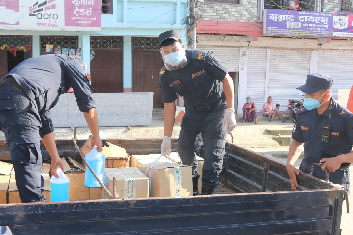 नक्कली सेनिटाइजरको कारो*बारमा संल*ग्न युवा स्याङजाबाट प*क्राउ