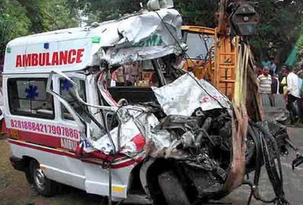 एम्बुलेन्स ट्रकमा ठो’किँदा को’रोना संक्र’मणमु’क्त भै घर फर्किदै गरेका व्य’क्तिको मृ’त्यु