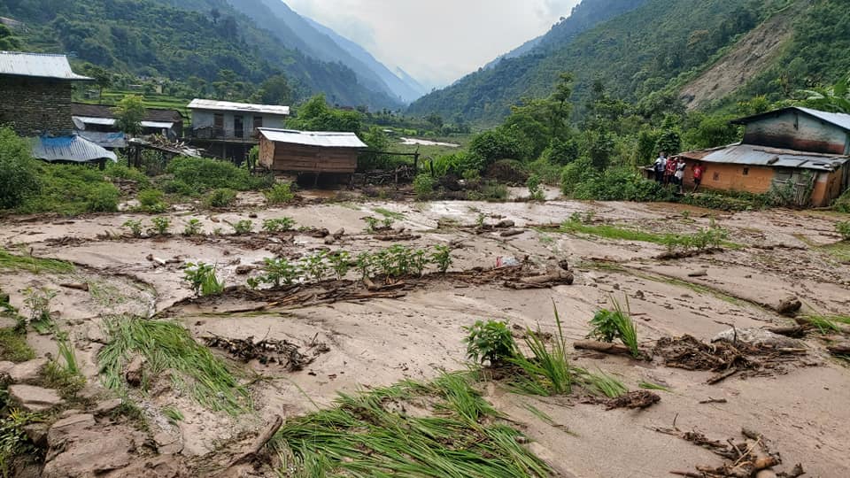 गण्ड’कीमा बा’ढी’पहि’रो: दुई महिनामा ३३ जना’को मृ’त्यु, ४४ घा’इते