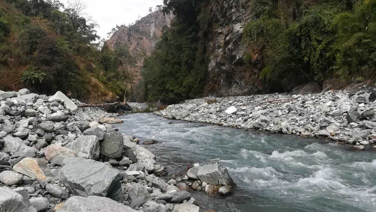 बाह्र वर्षमा राहुघा’टको काम तीस प्र’तिशत मात्रै सम्प’न्न