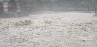 महाकालीमा पानीको बहा’व यो वर्षकै उच्च, गाउँ डु’बानमा