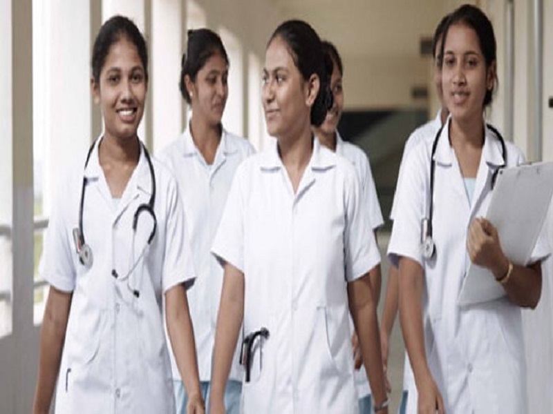 बेलायतले १० हजार नेपाली नर्स लैजाने, मासिक तलब साढे दुई लाखभन्दा बढी