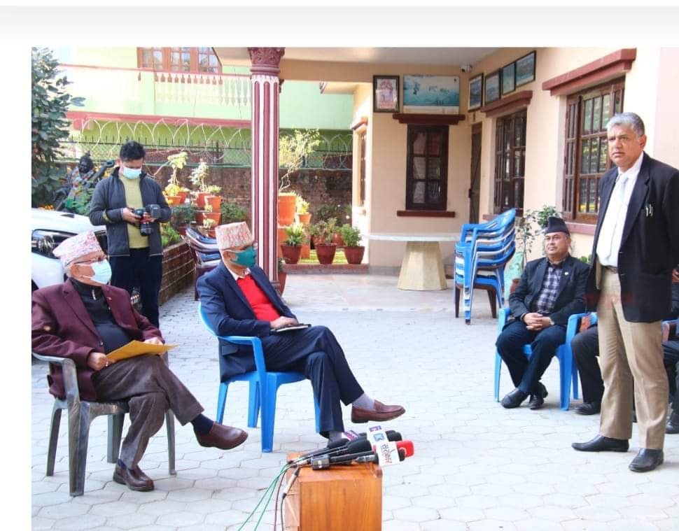 एमाले अध्यक्ष प्रधानन्यायाधिश जबराबिरुद्ध महाभियोग प्रस्ताब ल्याउन नहुने पक्षमा उभिए