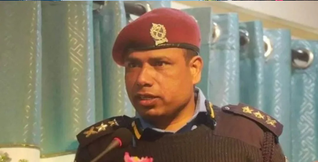 कांग्रेस नेतालाई “गोली हान्छु” भन्ने एसपी पाण्डे निलम्बित