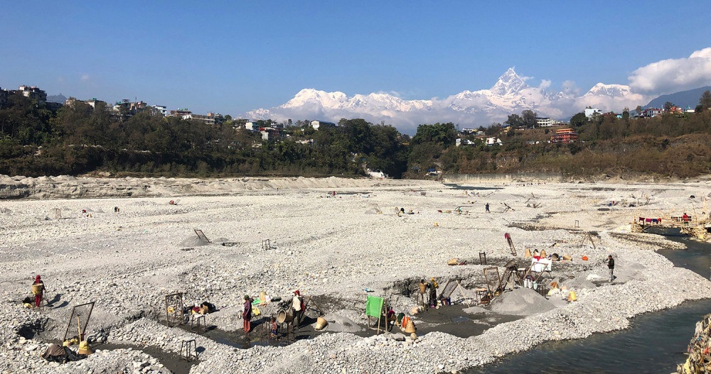 पोखरा रामघाटमा सेती नदी नै थुनेर ३५ वर्षसम्म ढुंगा–गिट्टी निकाल्न बतासलाई दिने तयारी