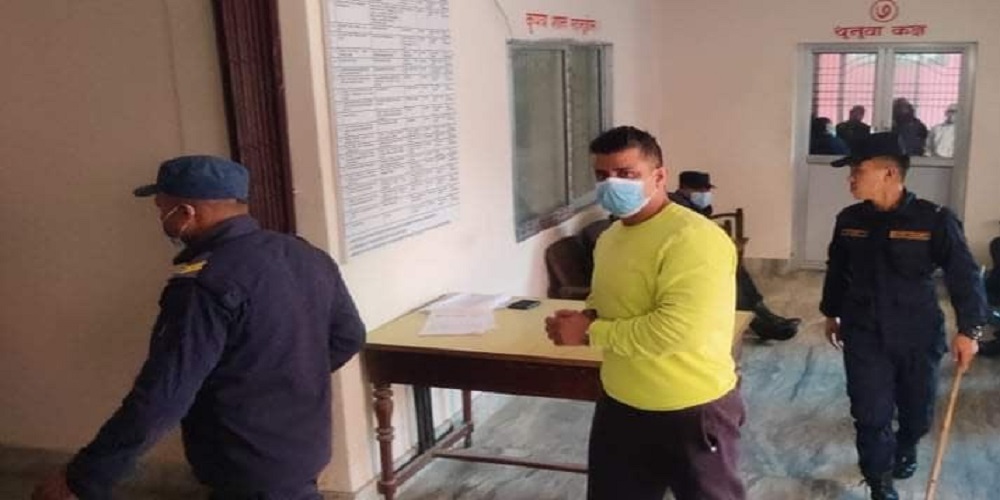 साढे ३३ किलो सुन तस्करी प्रकरण : नाइके गोरेका भाई रमेशलाई अदालतमा उपस्थित गराइयो