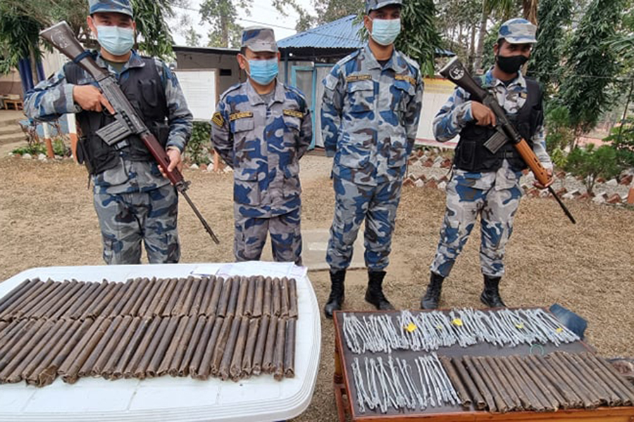 कसको हो काँकडभिट्टामा बरामद ठुलो मात्राको विस्फाेटक पदार्थ ?