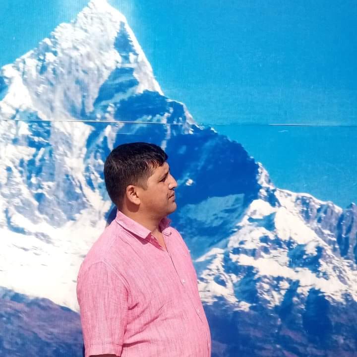 पूर्व सभामुख एबम माओवादी केन्द्रका प्रवक्ता महराका स्वकीय सचिव प्रमोद शर्माद्वारा पार्टी परित्यागको घोषणा