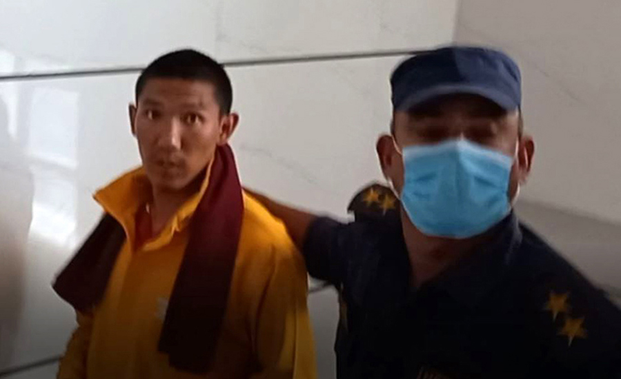 ब्यापक दबाबपछि नायिका मिरुना मगरलाई दुर्व्यवहार गरेको आरोप लागेका लामा तीन हजार रुपियाँ धरौटीमा हिरासतमुक्त