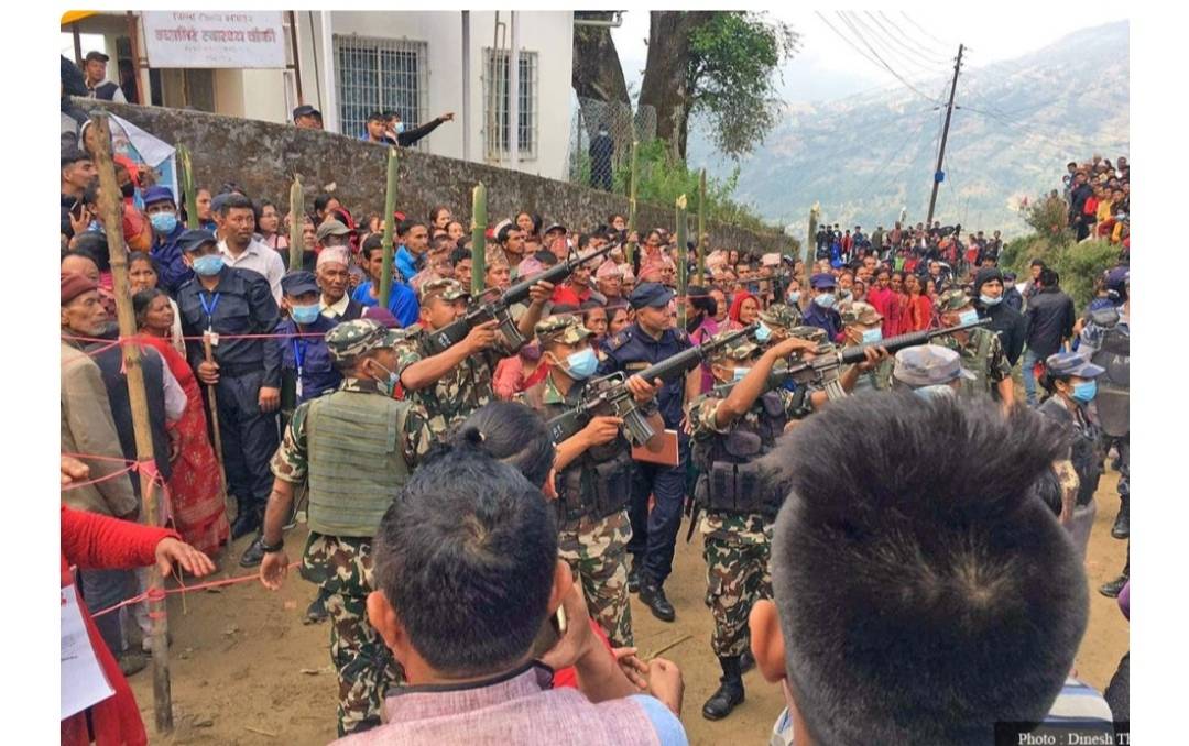स्थानीय तहको मतदान : सिन्धुपाल्चोकको ज्यामिरेको तनाब नेपाली सेनाले नियन्त्रणमा लियो, सर्लाहीको धनकौलमा गोली चल्यो